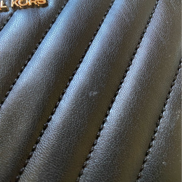 Michael Kors Wristlet - Picture 2 of 6